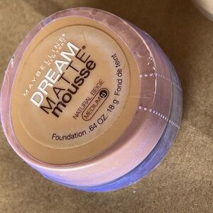 Maybelline New York Dream Matte Mousse Foundation Natural Beige Medium2.5 Sealed
